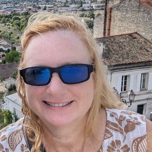 Meet your Posher, Sharon
